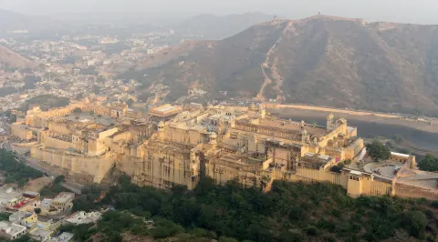 Amber Fort and the valley seen from Jaigarh Fort, Jaipur